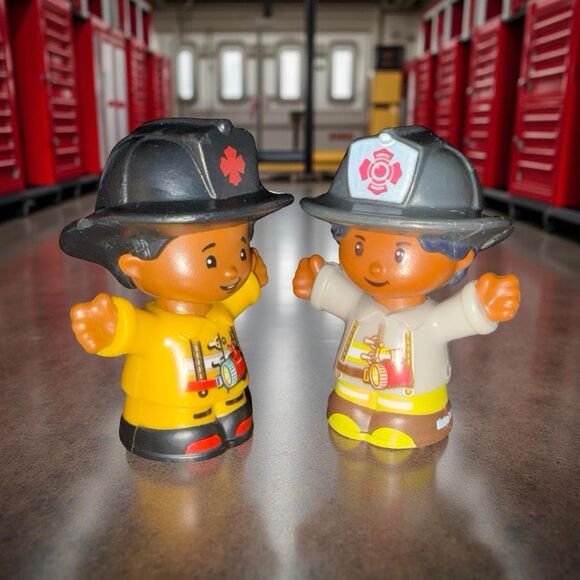 Fisher Price Little People Farmers & Bulldozer Figures - Picture 6 of 8